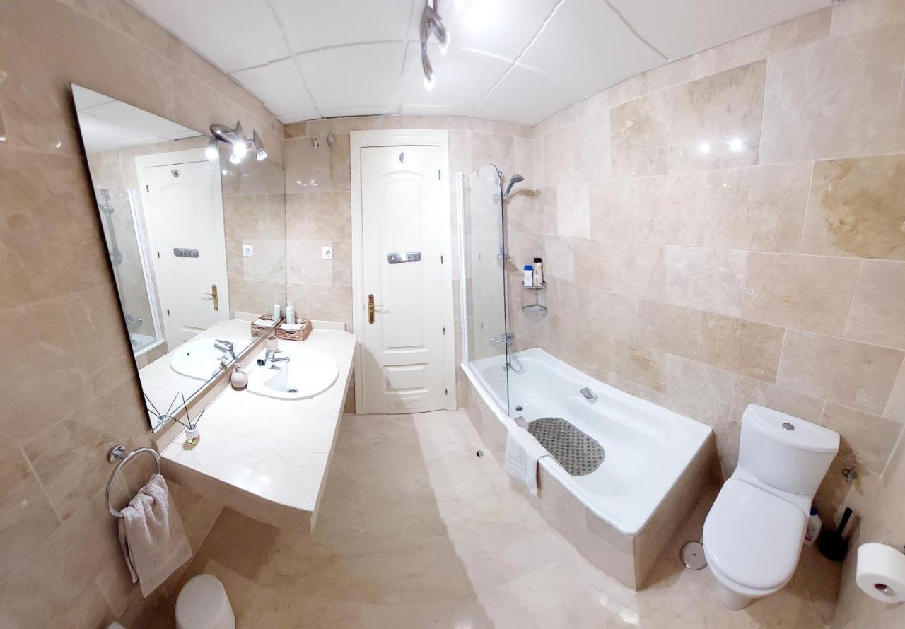 Luxurious Apartment 2 Bedroom 2 Bathroom Near Beach Málaga Esterno foto